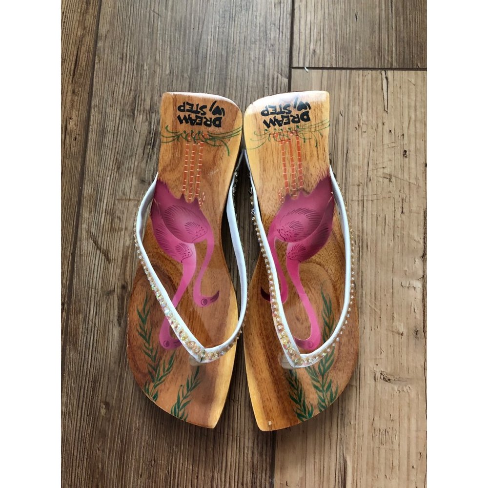 wooden sandals dream step      size 8 US women
